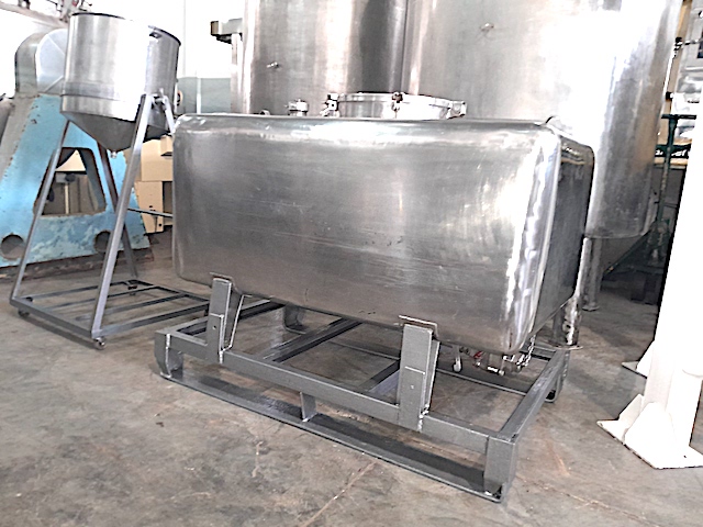 BINS ACERO INOXIDABLE 600 LITROS #6200